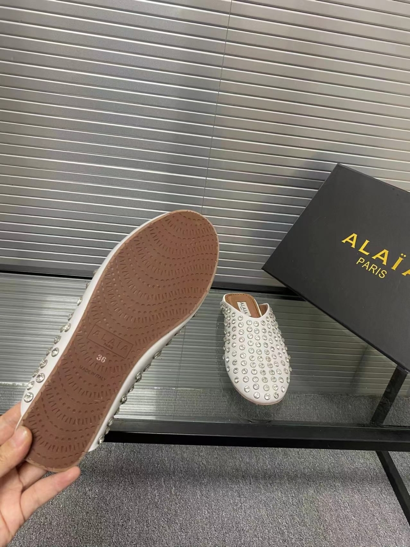 Alaia Flat Shoes